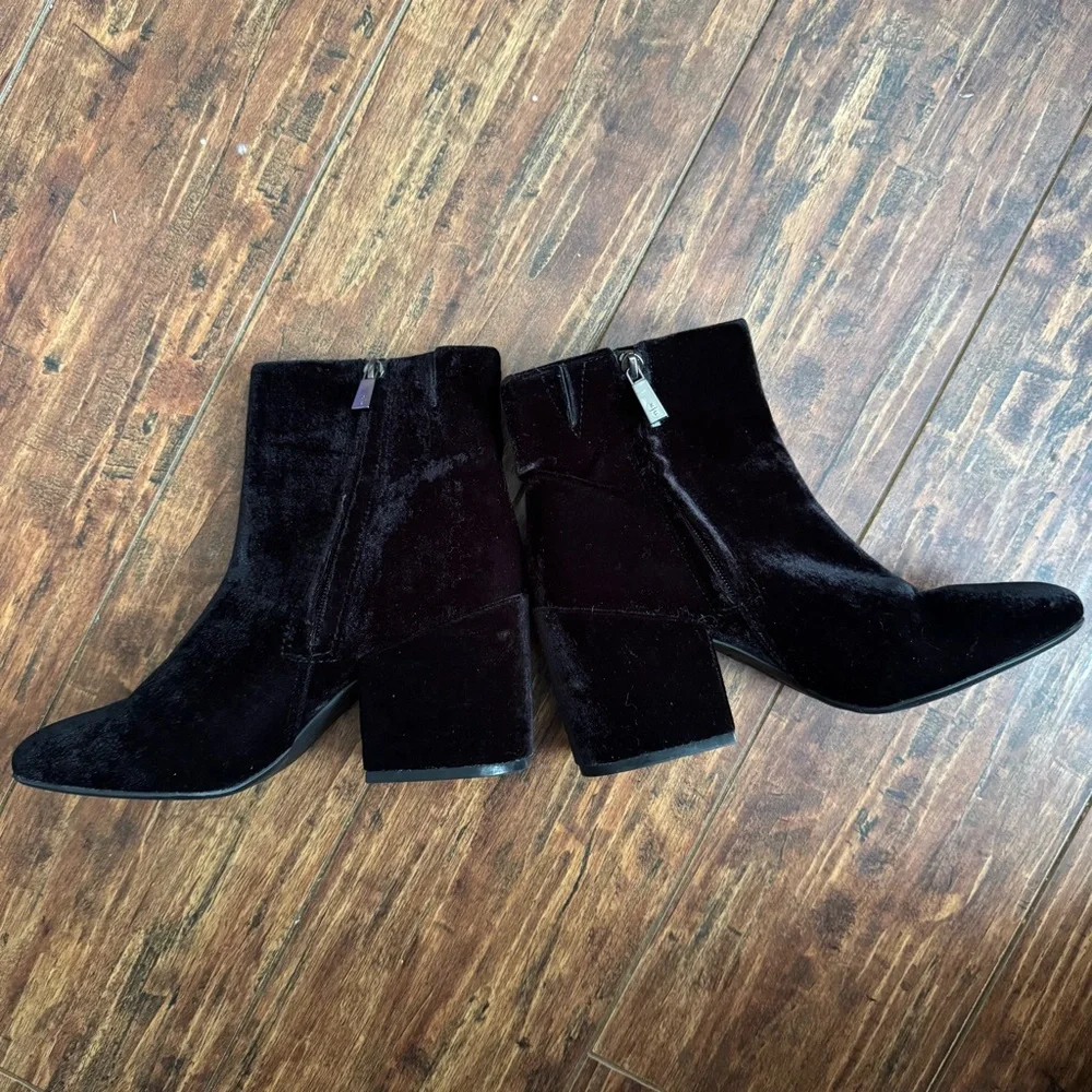 Kenneth Cole Reaction Renna Embroidered Boots - Picture 3 of 12